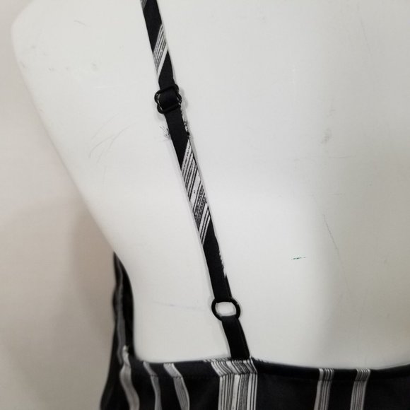 BCBG Generation Womens Casual Tank Top Small Black Striped Tiered Front Ruffle - Picture 5 of 9